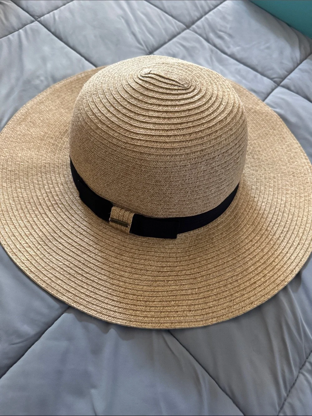 Nine West Tan Straw Sun Hat with Black Band
